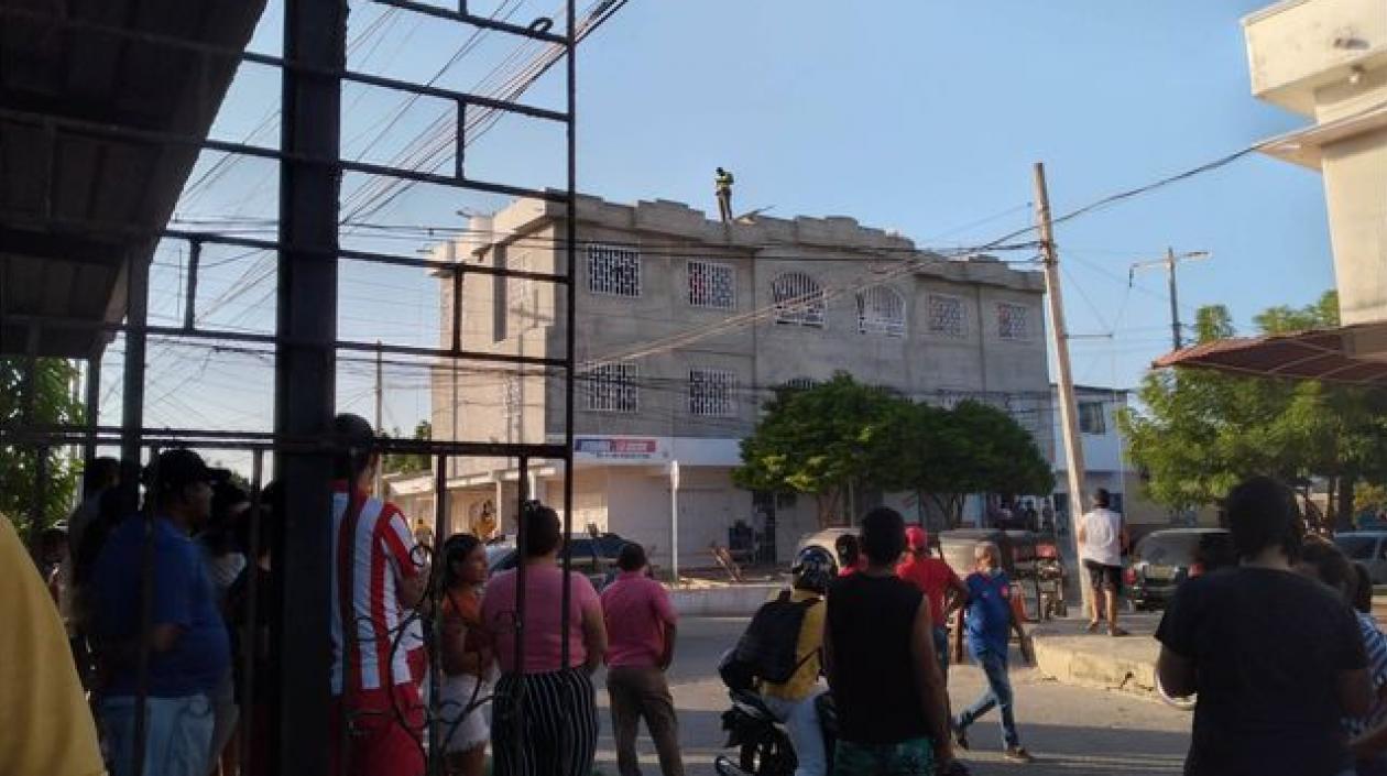 Los hechos ocurrieron en esta inmueble de 3 pisos en el barrio Centenario de Soledad. 