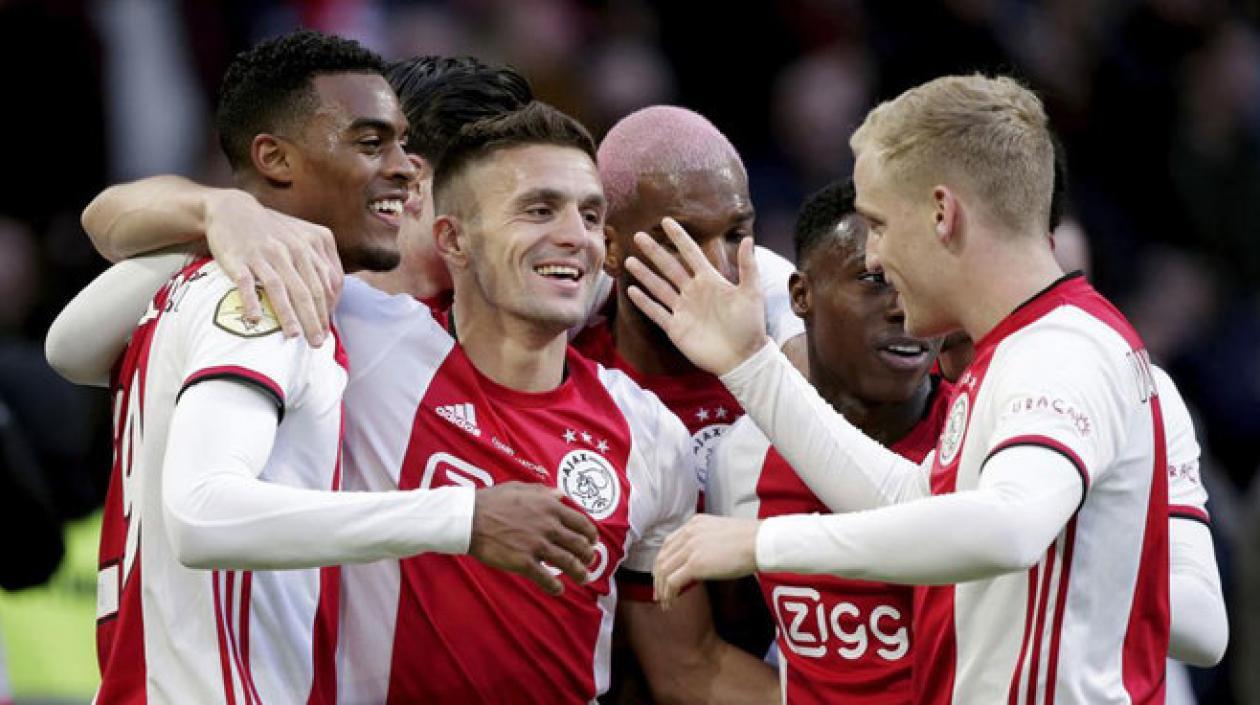 El Ajax es líder.