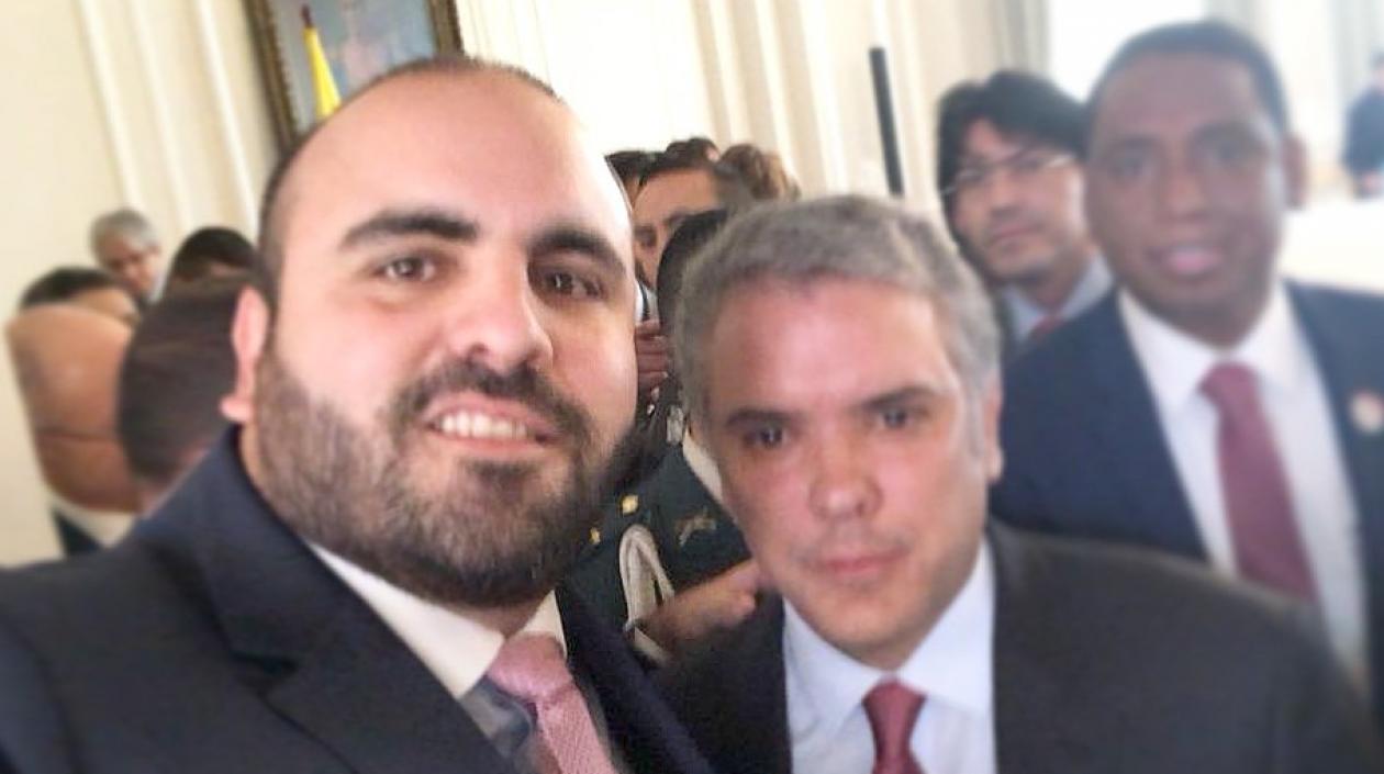 Foto de archivo del congresista José Amar con el Presidente Iván Duque.