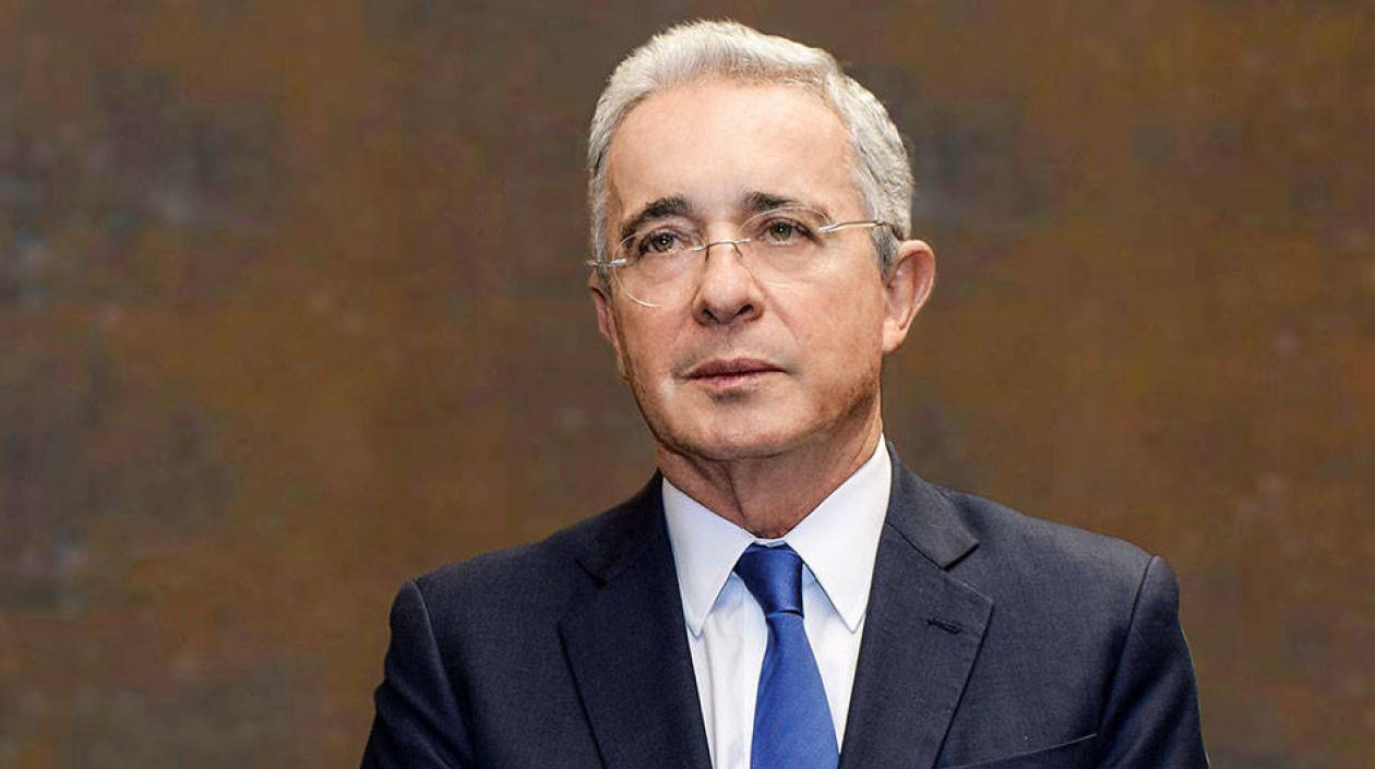 Álvaro Uribe Vélez, exsenador. 