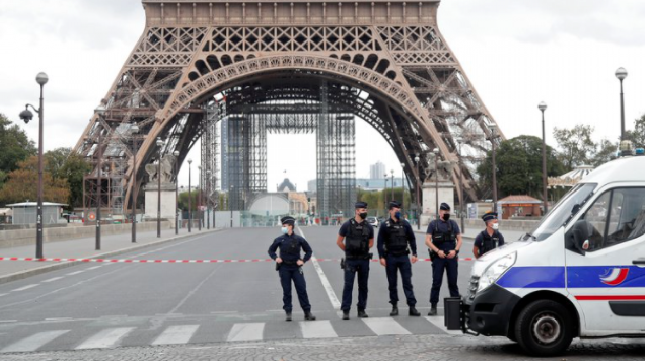 La Policía francesa acordonó el lugar.