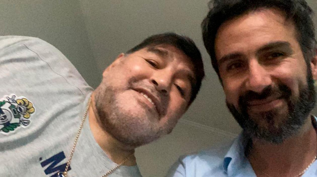 Diego Maradona y Leopoldo Duque. 