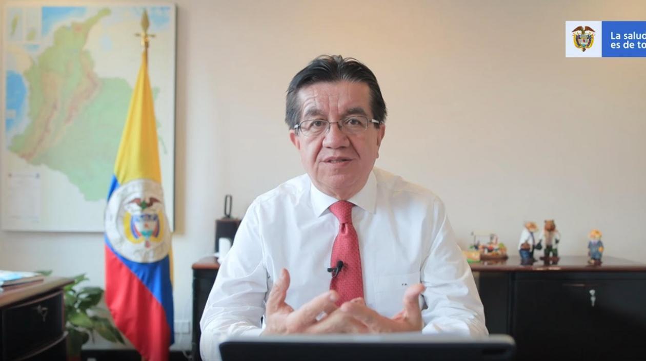 Fernando Ruíz, Ministro de Salud.