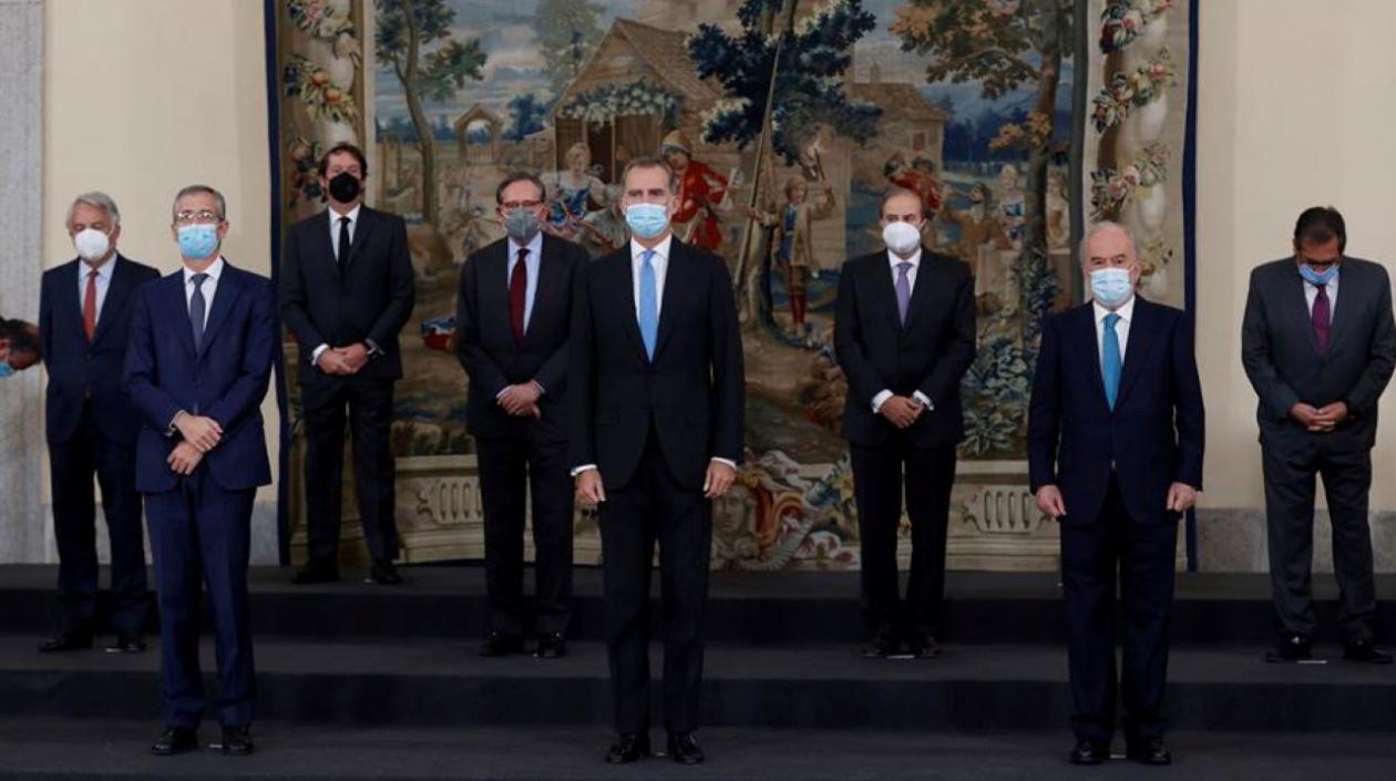 El rey Felipe (c) en la reunión del patronato de la Fundación pro Real Academia Española en Madrid.