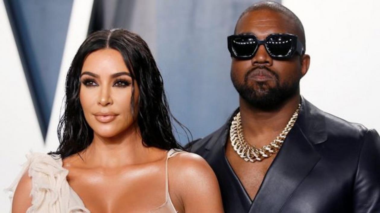 La celebridad Kim Kardashian y el rapero Kanye West.