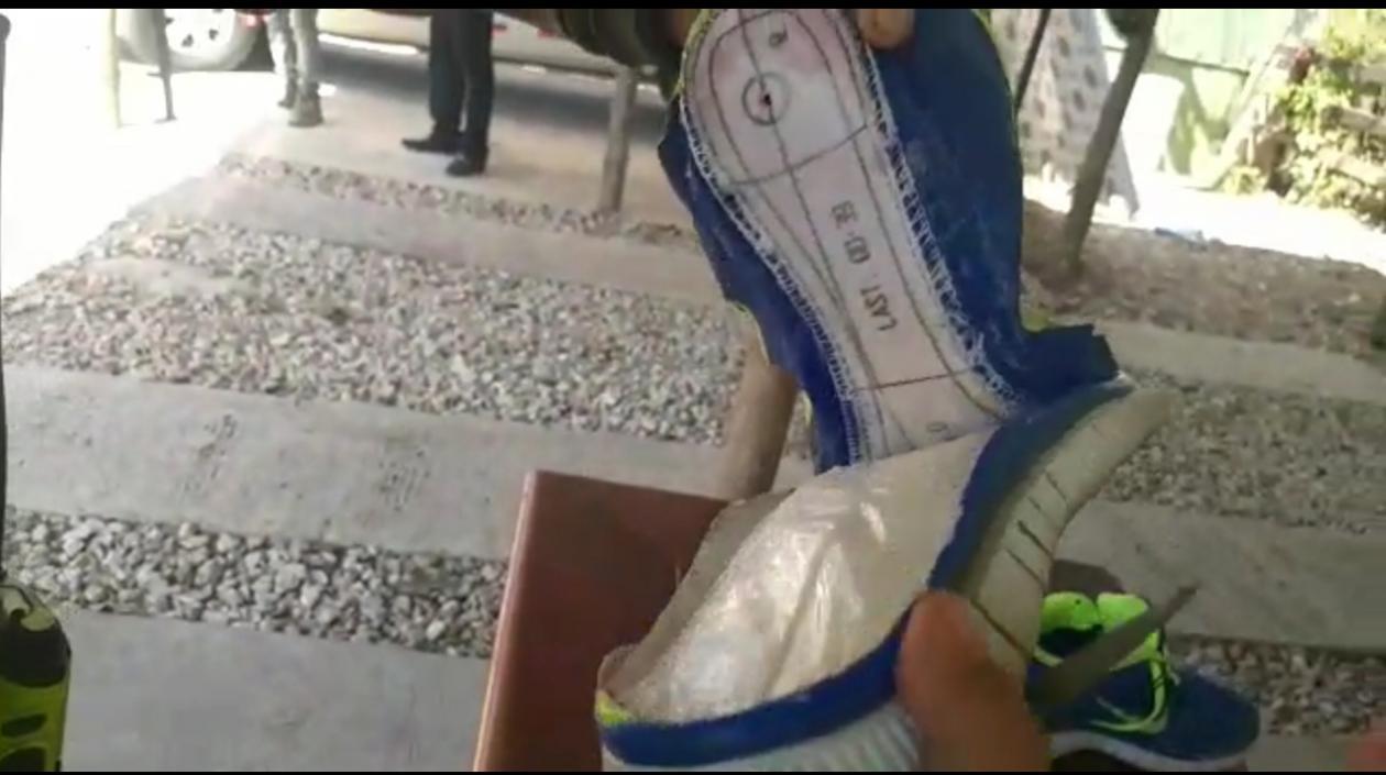 'Narco-zapatos' descubiertos por la Policía. 