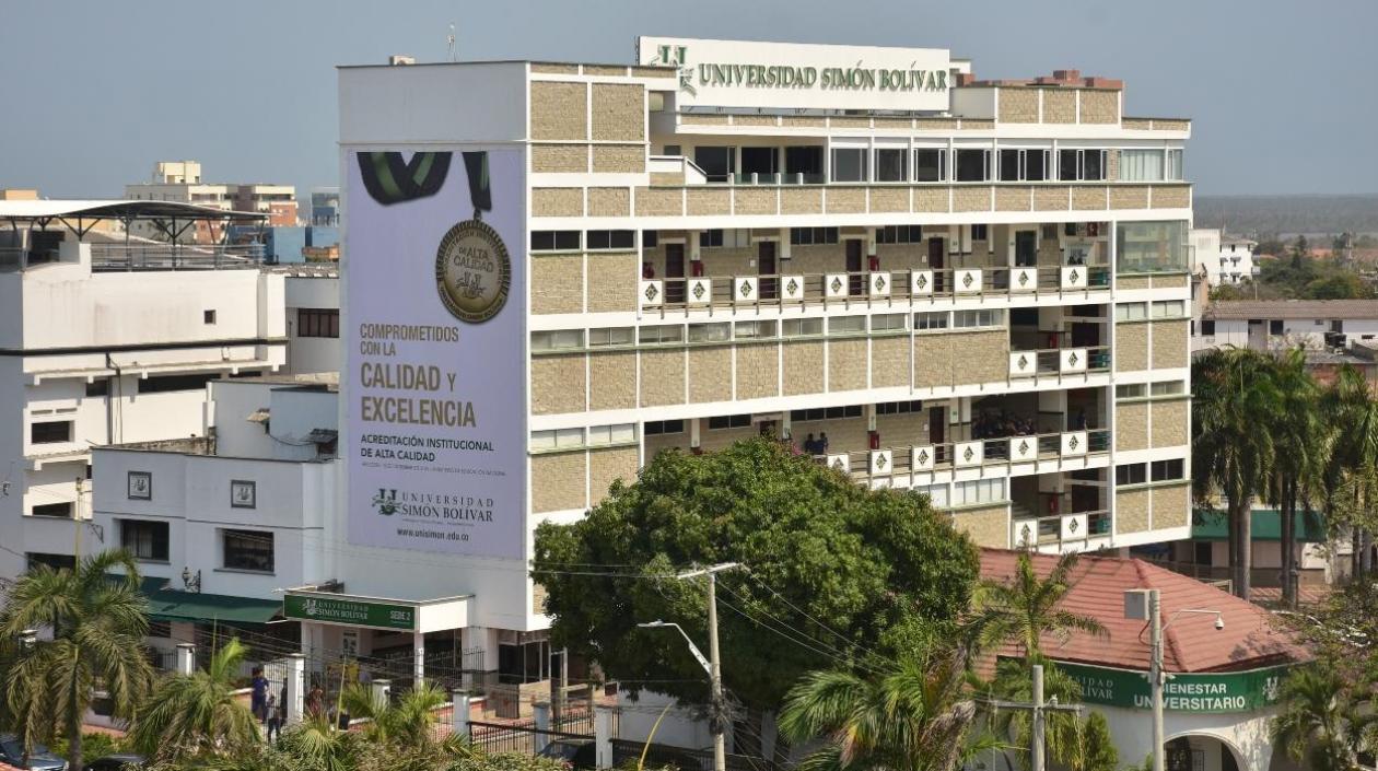 Fachada de Universidad Simón Bolívar.