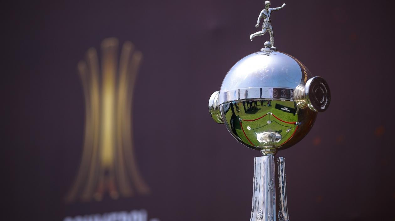 Trofeo de la Copa Libertadores de América. 