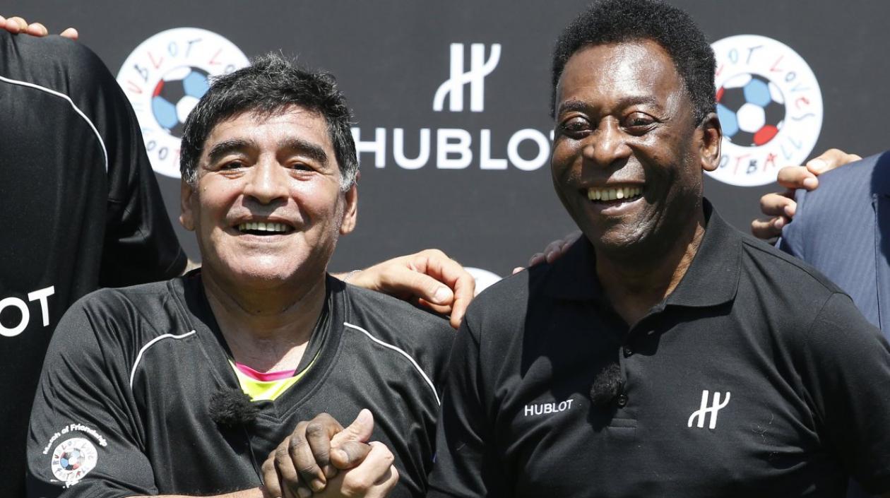 Diego Maradona y Pelé. 