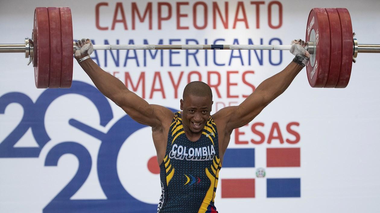 Lesman Paredes fue la gran figura de Colombia, con tres oros y récords panamericanos. 