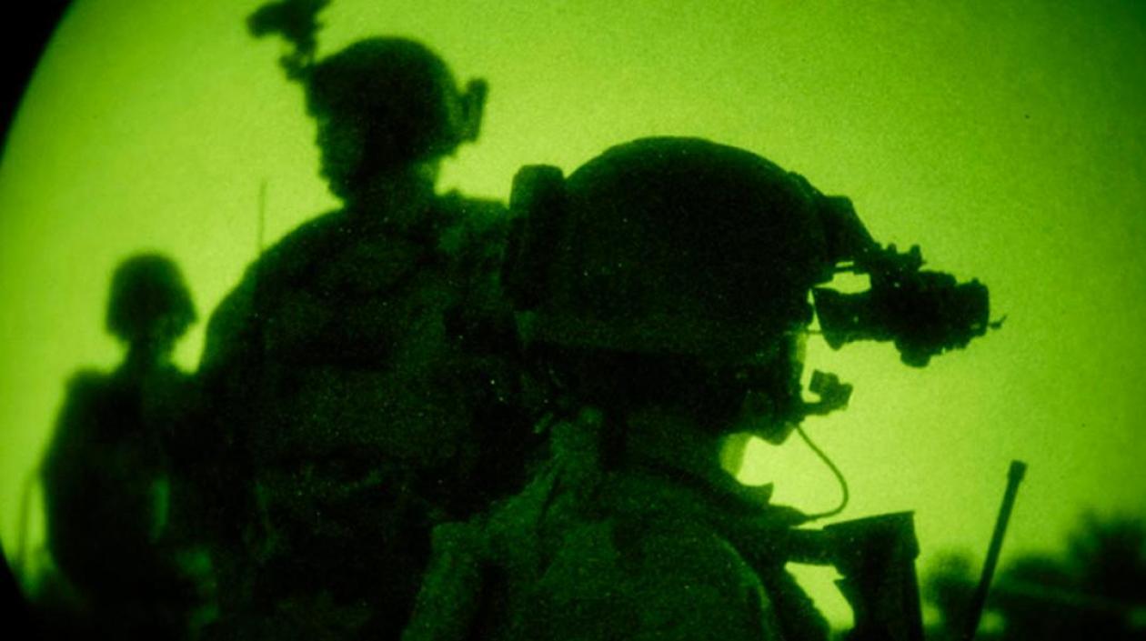 Ejército compró 52 visores nocturnos que resultaron no ser de uso militar:  son para caza y alpinismo