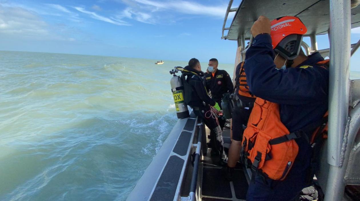 La Armada rescató el cuerpo en el Mar Caribe, en La Guajira. 