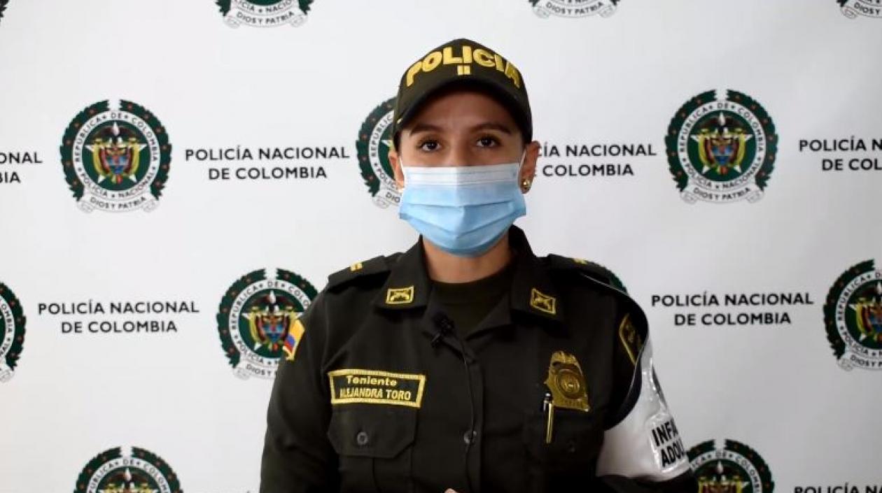 Teniente Alejandra Toro. 