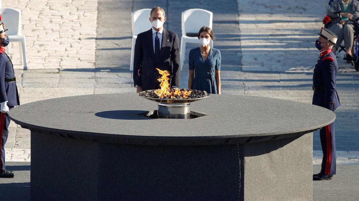 El rey Felipe VI y la reina Letizia asisten al acto de homenaje de estado a las víctimas de la pandemia de Covid-19. 