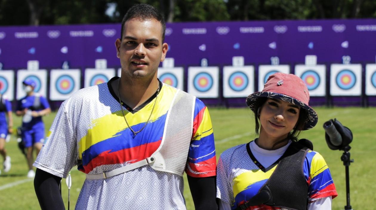 Los arqueros Daniel Pineda y Valentina Acosta. 