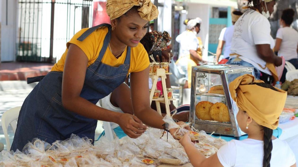 “Fogones del Saber Afro en Barrio Abajo", con fritos, arroces, sancochos, dulces y bollos.