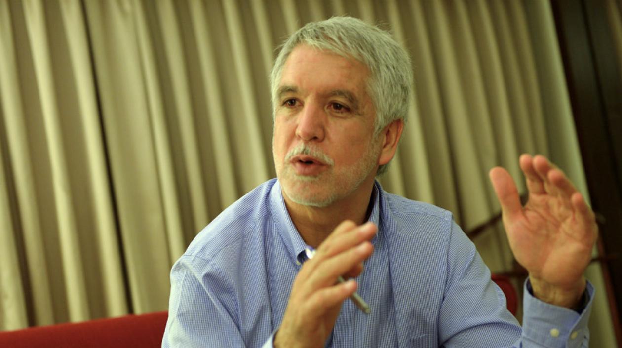 Enrique Peñalosa, precandidato presidencial.