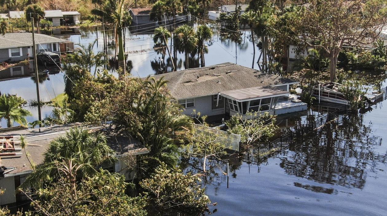 Viviendas inundadas tras el paso del huracán 'Ian'. 