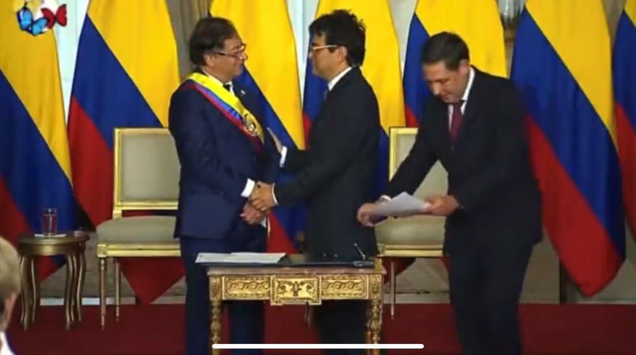 El Presidente Gustavo Petro y el Alto Comisionado Danilo Rueda. 