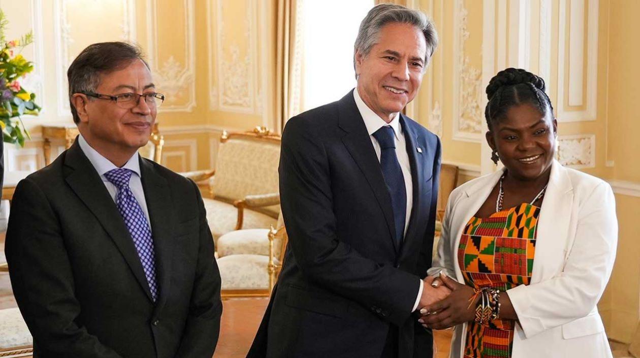 El Presidente Gustavo Petro y la Vicepresidenta Francia Márquez con el Secretario de Estado Antony Blinken.