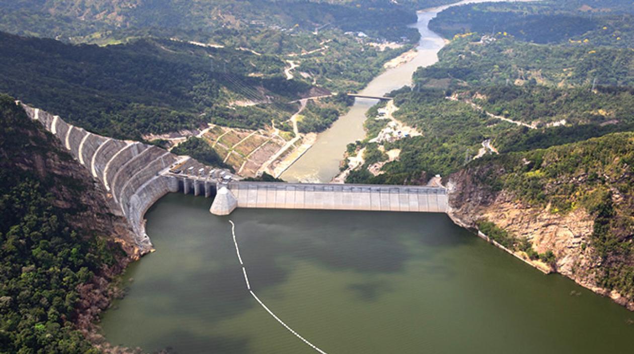 Central hidroeléctrica de Isagen en Sogamoso.