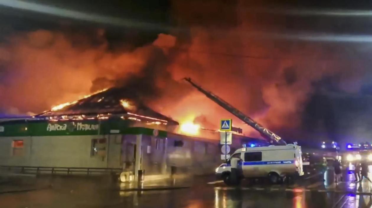 Incendio en cafetería rusa. 