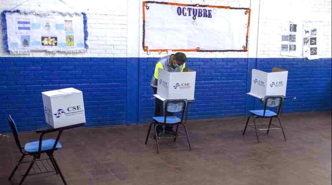 Escasa afluencia de votantes en Nicaragua.