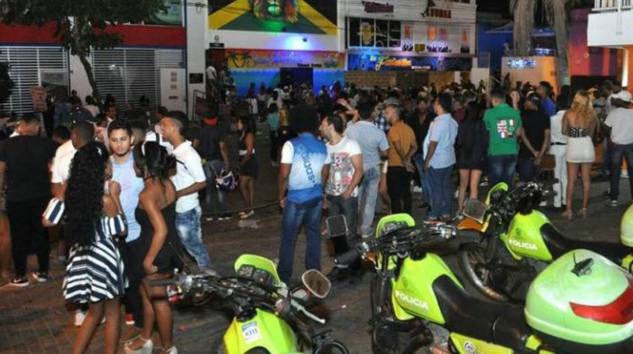 La medida cobija entre otros, bares y discotecas de Cartagena.