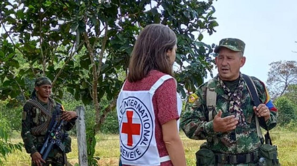 El Comité Internacional de la Cruz Roja (CICR) recibió hoy a dos personas que se encontraban desde hace unos días en poder de las disidencias de las FARC.