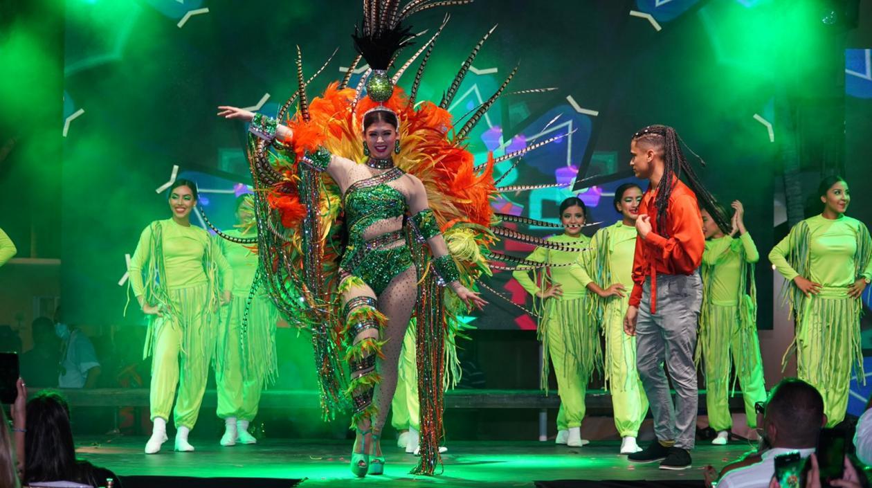 Valeria Charris, reina del Carnaval de Barranquilla, y el vestido que lucirá hoy en la Guacherna.