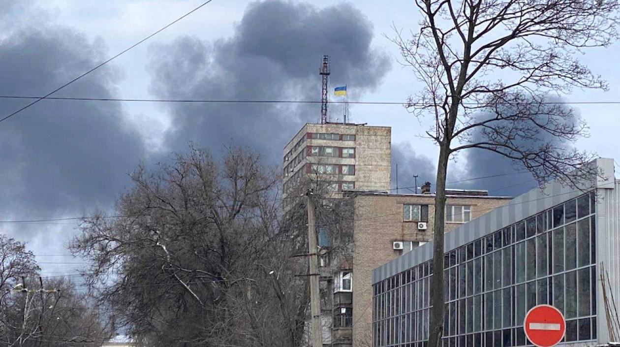 Un bombardeo ruso en la ciudad de Mariúpol.