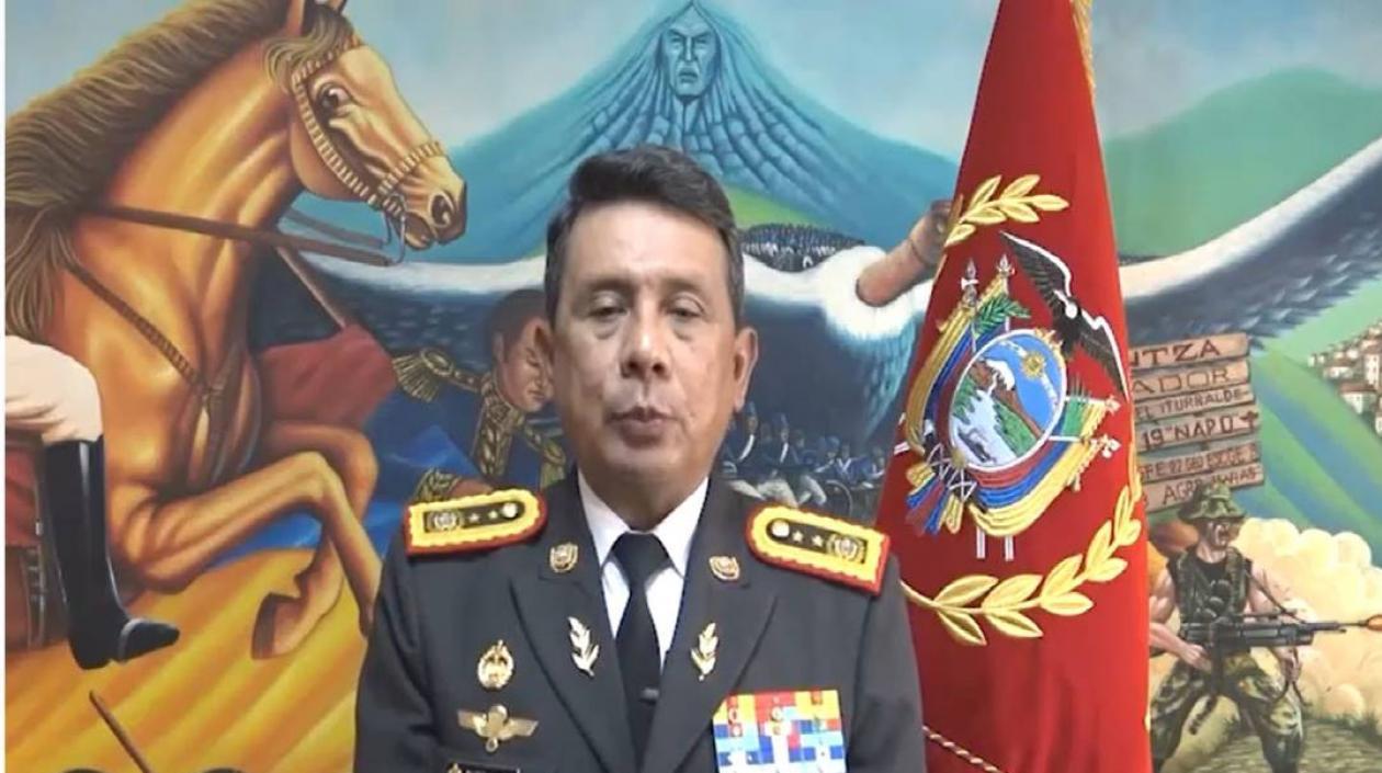 General Luis Enrique Burbano Rivera, comandante del Ejército de Ecuador, 
