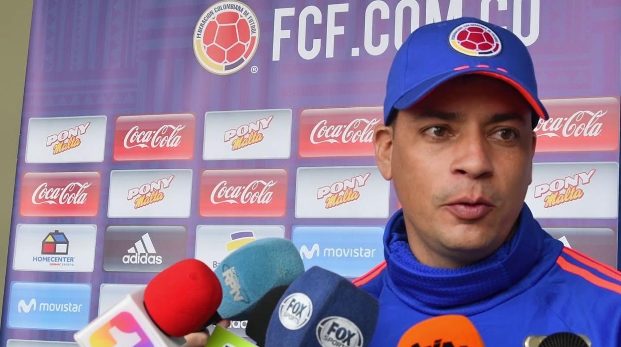 Entrenador Héctor Cárdenas, actual entrenador de la sub-20, se hará cargo del equipo.