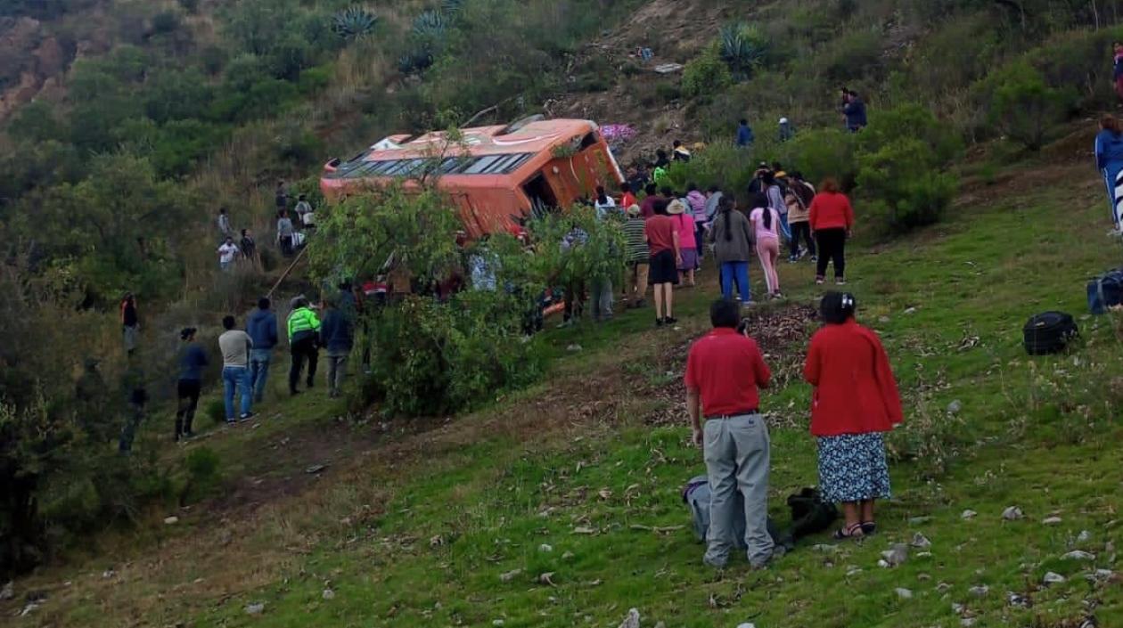Bus accidentado en  Áncash, en la provincia de Sihuas, Perú.