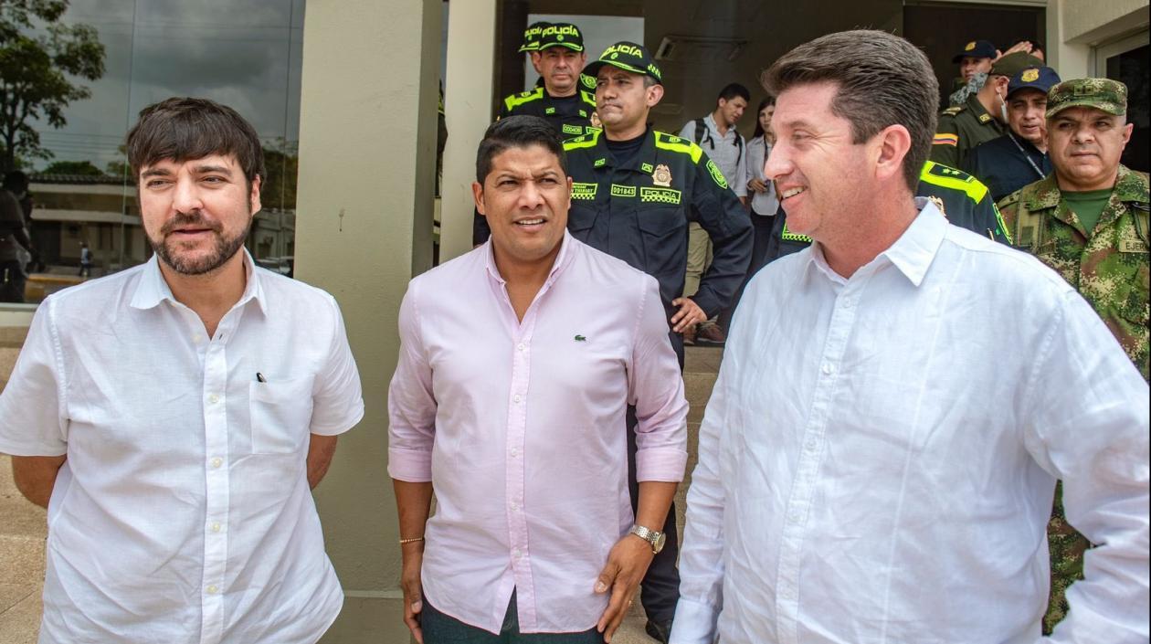 Los alcaldes de Barranquilla y Malambo con el Ministro de Defensa