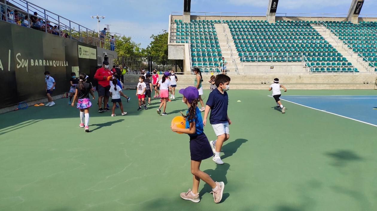 Niños participantes del Mini Tenis. 
