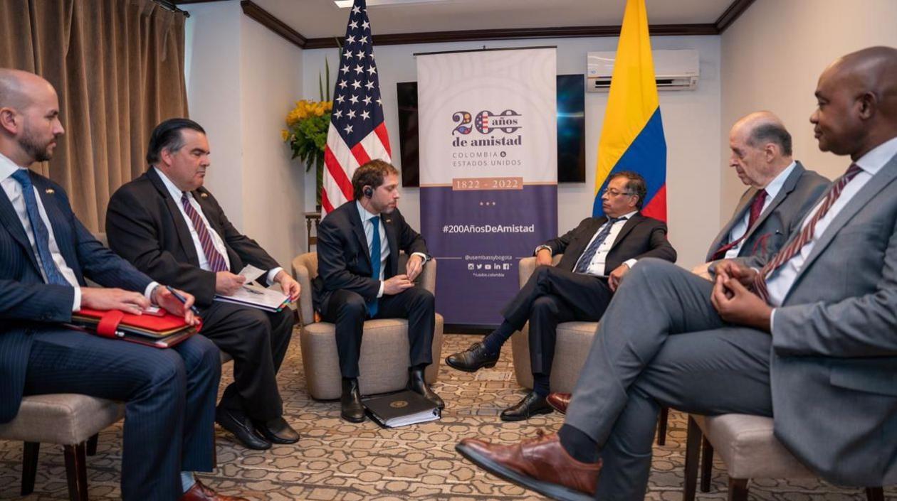 Encuentro bilateral entre secretario de seguridad nacional estadounidense y presidente electo Petro.