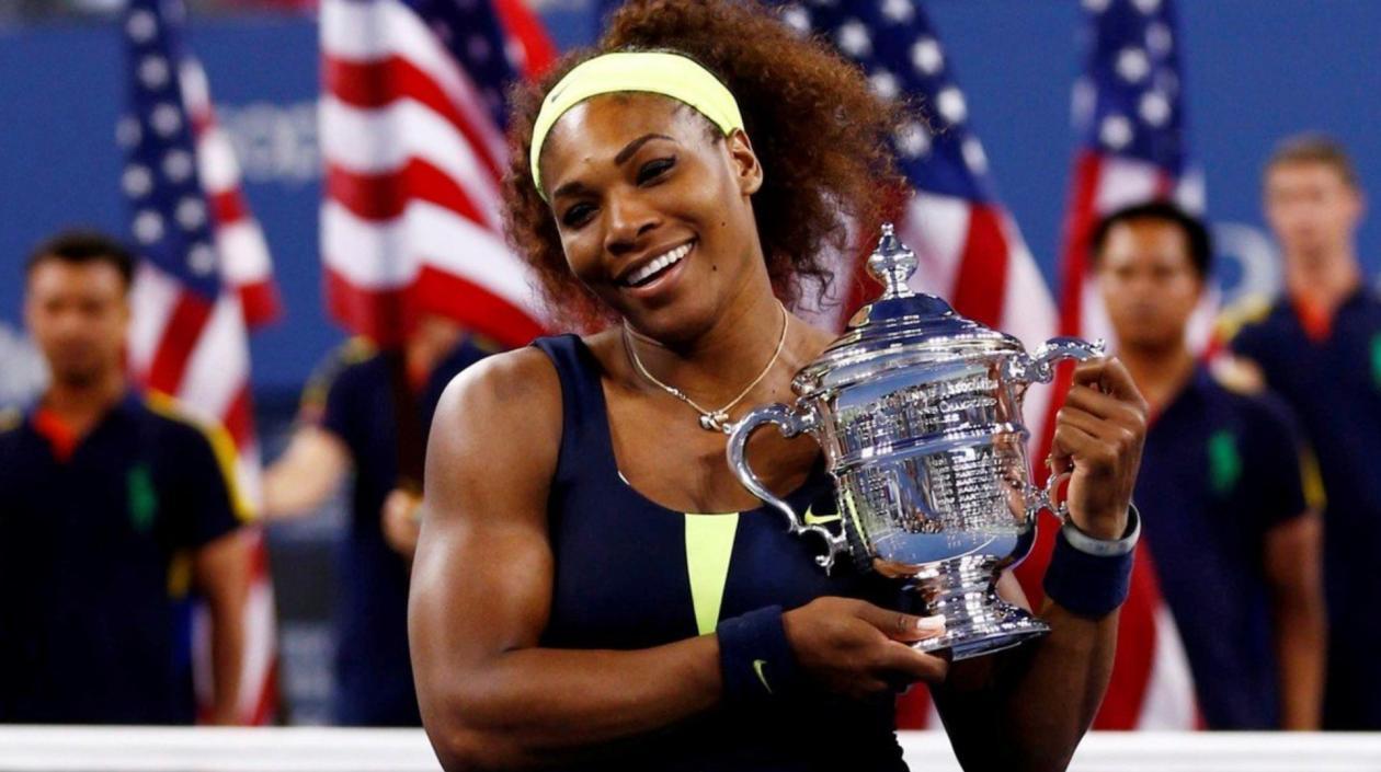 Serena Williams con el trofeo del US Open. 
