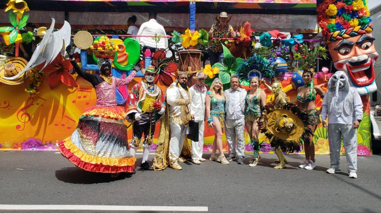 Hacedores del Carnaval de Barranquilla en la Feria de las Flores 2022.