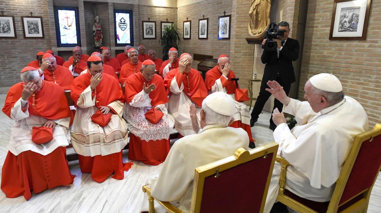 El Papa Francisco con los nuevos cardenales.