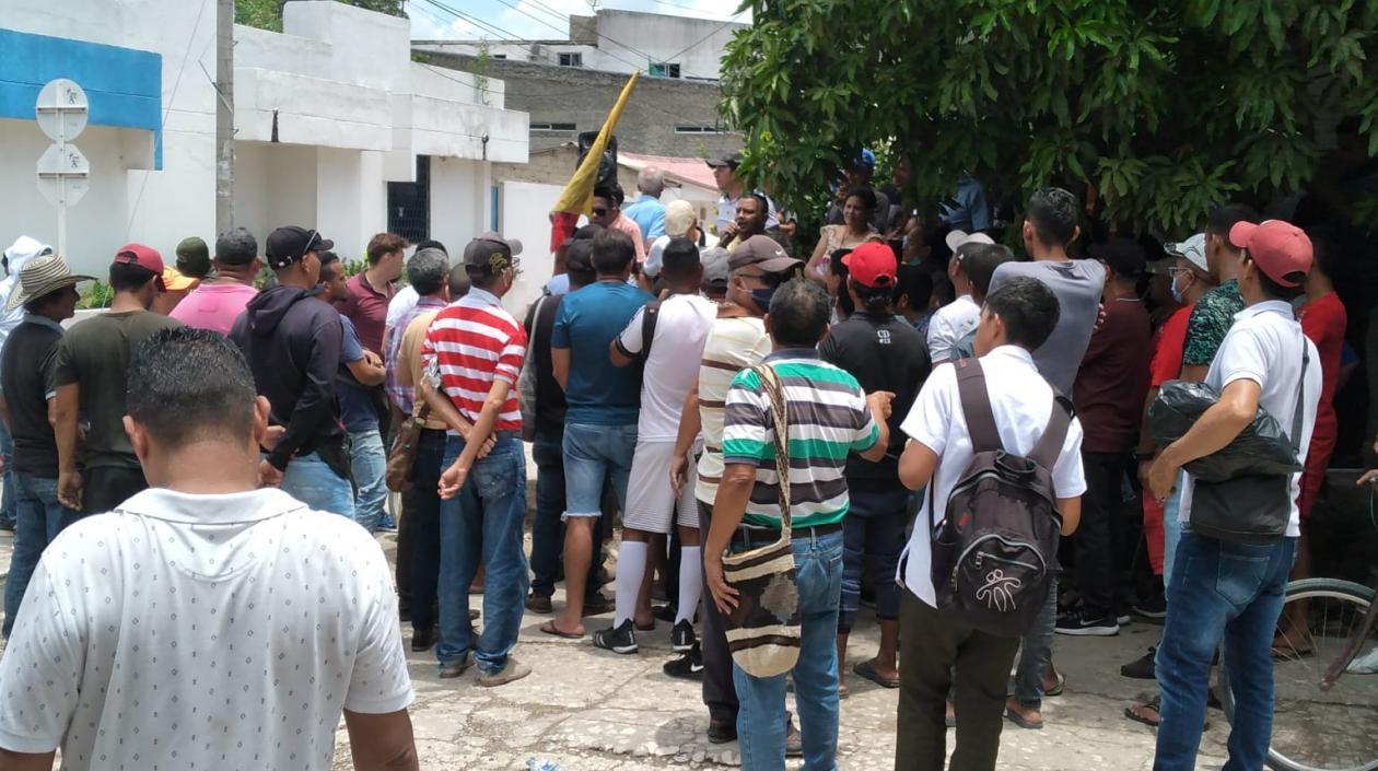 Protesta en Baranoa contra A-ire.