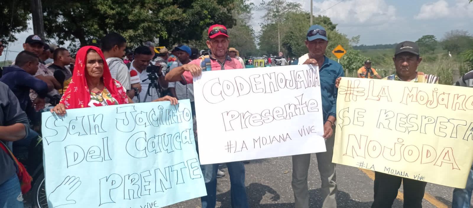 "Esto es insoportable", dijeron los damnificados en la nueva protesta este miércoles en La Apartada.