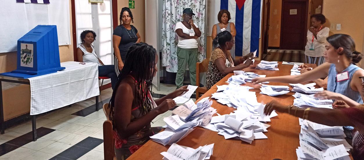 Conteo de votos en La Habana.