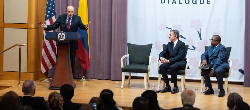 El Canciller colombiano Álvaro Leyva y el secretario de Estado de Estados Unidos, Antony Blinken.
