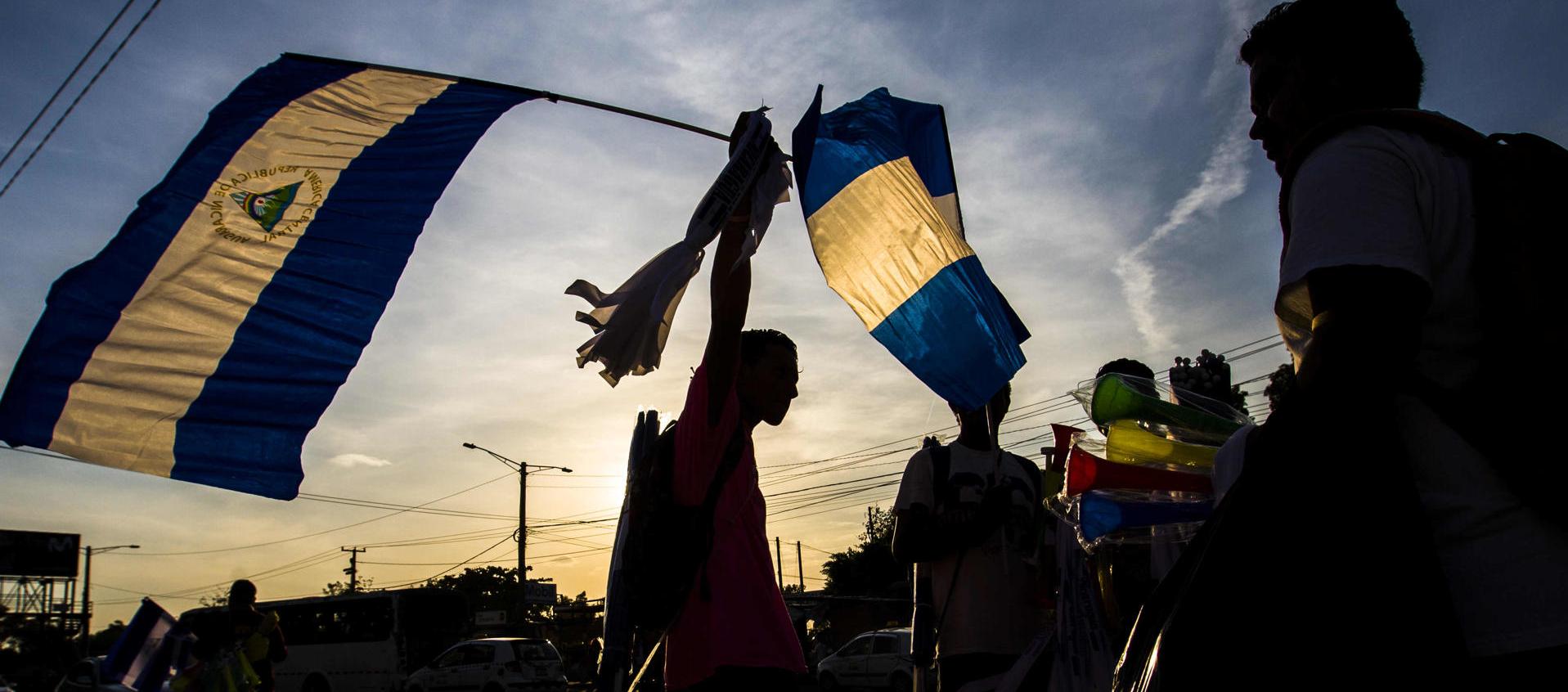 Periodistas participan en un plantón con motivo del día mundial de la libertad de prensa en Nicaragua.  