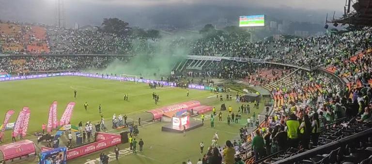 Disturbios en el estadio Atanasio Girardot de Medellín.