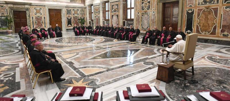 Comisión vaticana antiabusos en asamblea plenaria con el Papa Francisco