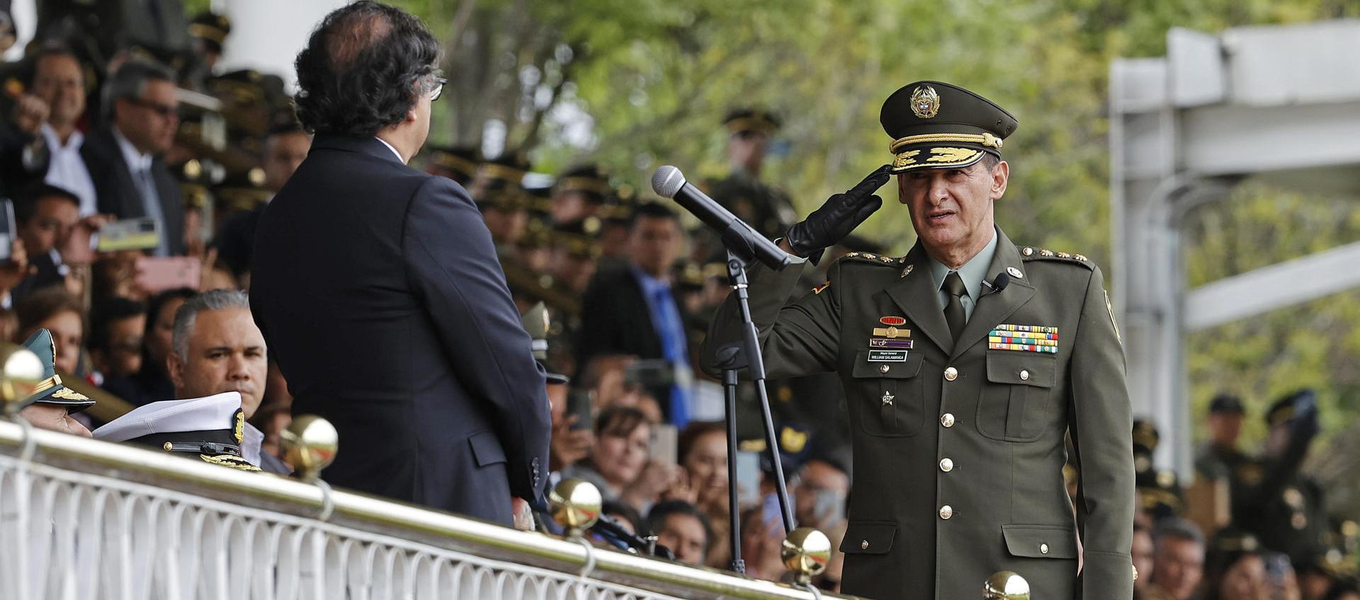El Presidente Gustavo Petro posesionó al Mayor General William René Salamanca como nuevo director de la Policía Nacional
