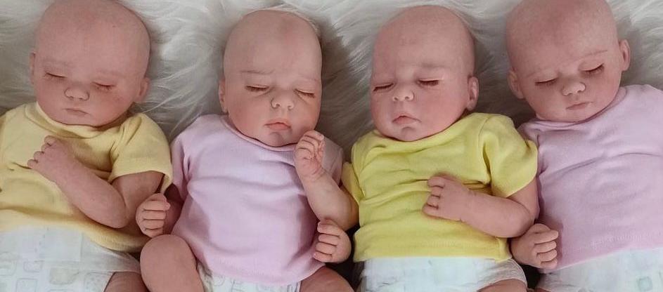Cuatro muñecas inspiradas en bebés reales.