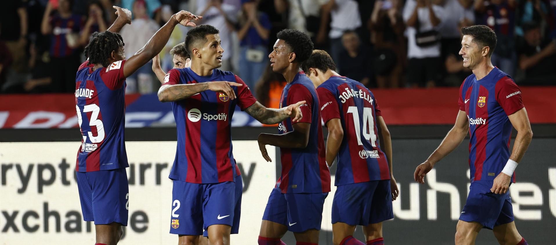 Los jugadores del Barcelona celebrando la remontada ante el Celta de Vigo.